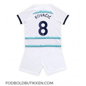 Chelsea Mateo Kovacic #8 Udebanetrøje Børn 2022-23 Kortærmet (+ Korte bukser)